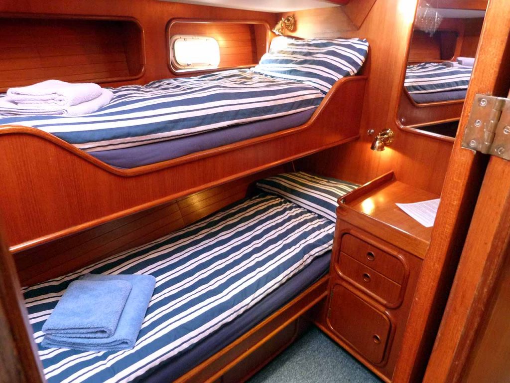 Oyster 68 Port Bunk Cabin
