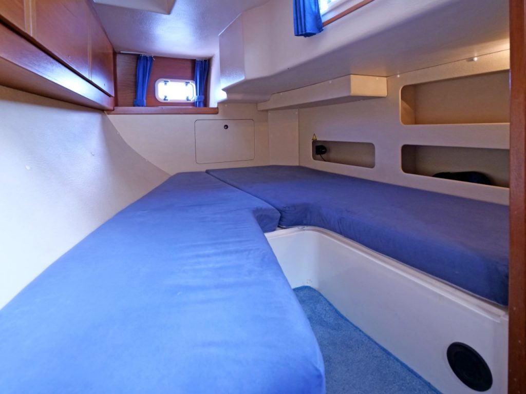Moody Eclipse 43 Aft cabin